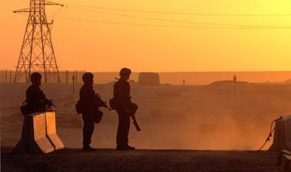 capt.1046455884.kuwait_britain_iraq_xlr102