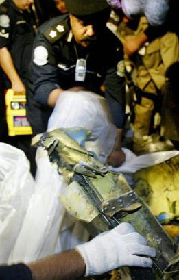 capt.1048906407.kuwait_explosion_ekw101